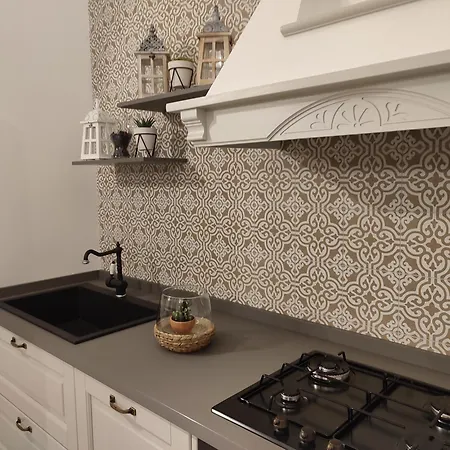 בית הארחה Solimena House 44 *